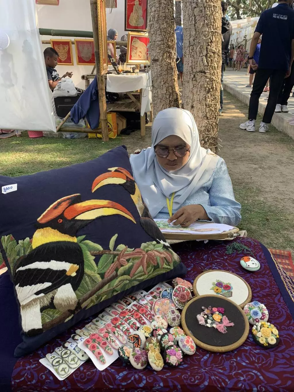 'Lava Laweng' หัตถศิลป์เลียนธรรมชาติ ของดีพลังหญิงเมืองนราธิวาส