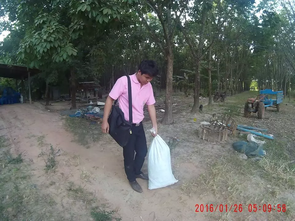 เพิ่งเคยเห็นน้ำตาพ่อ ลูกเก็บเงินวันละ 50 บาท 6 ปี ปลดหนี้แสน