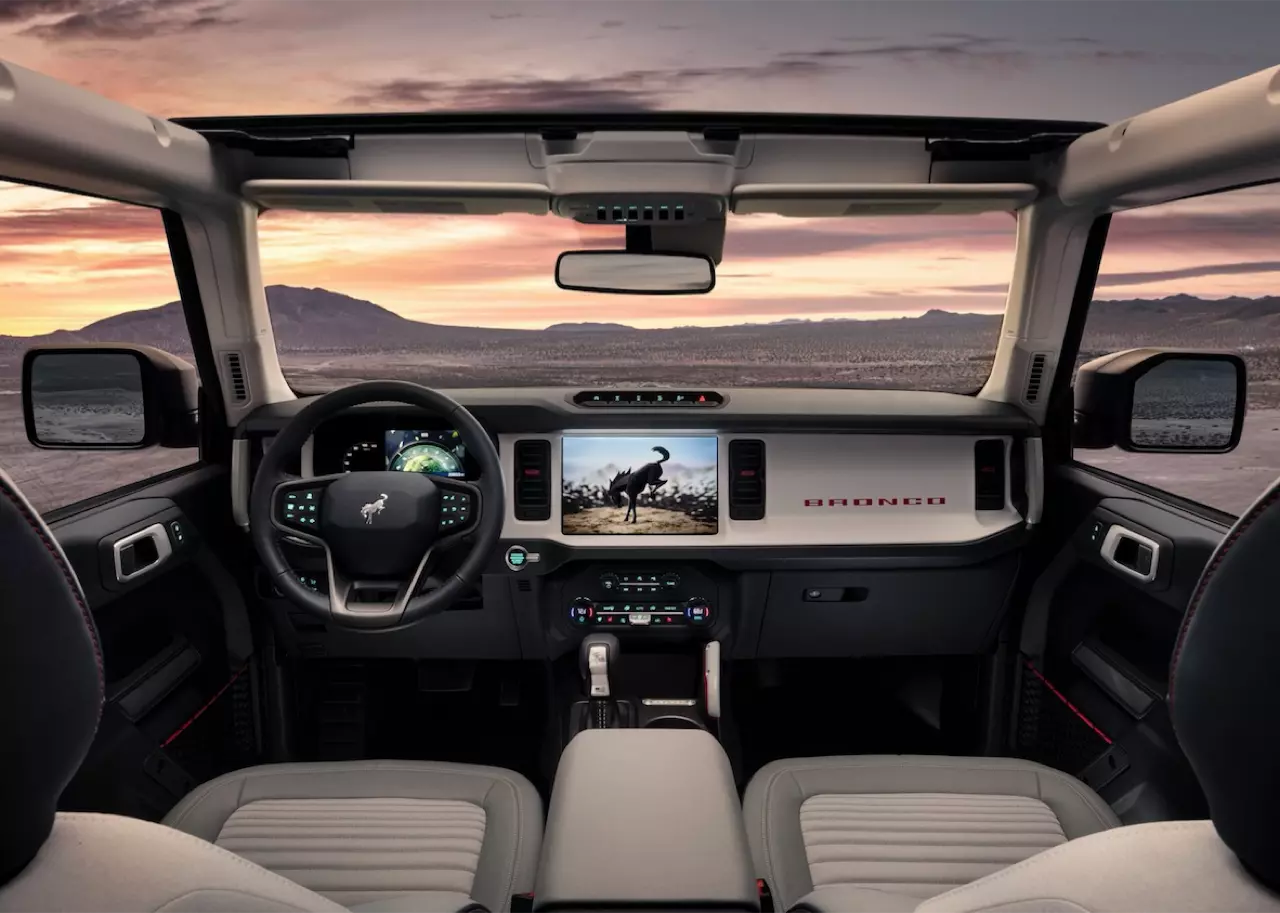 มุ้งมิ้งวิ่งลุยฝุ่น โผล่แล้ว สุดหล่อสายลุย FORD NEW BRONCO 2021