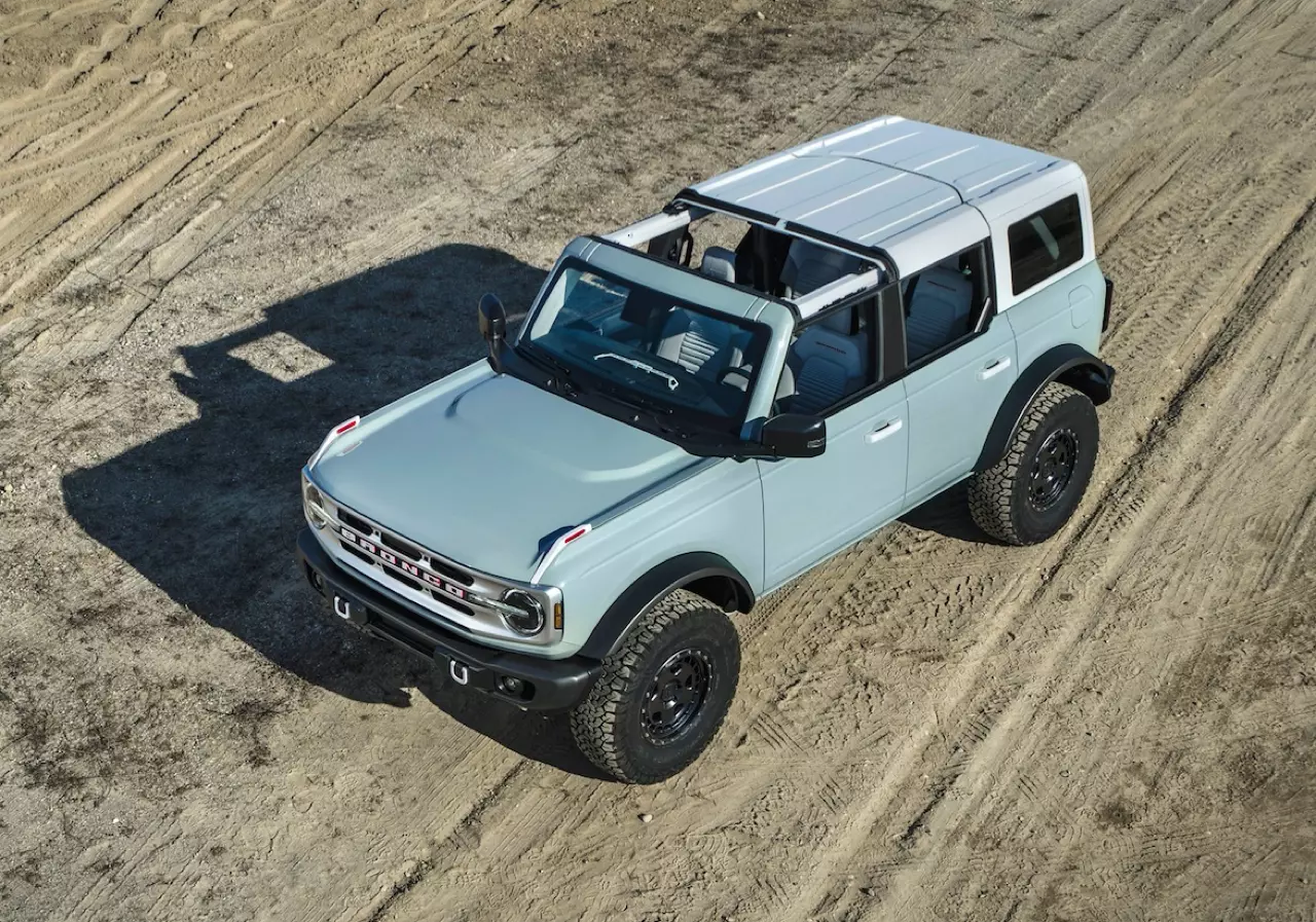 มุ้งมิ้งวิ่งลุยฝุ่น โผล่แล้ว สุดหล่อสายลุย FORD NEW BRONCO 2021