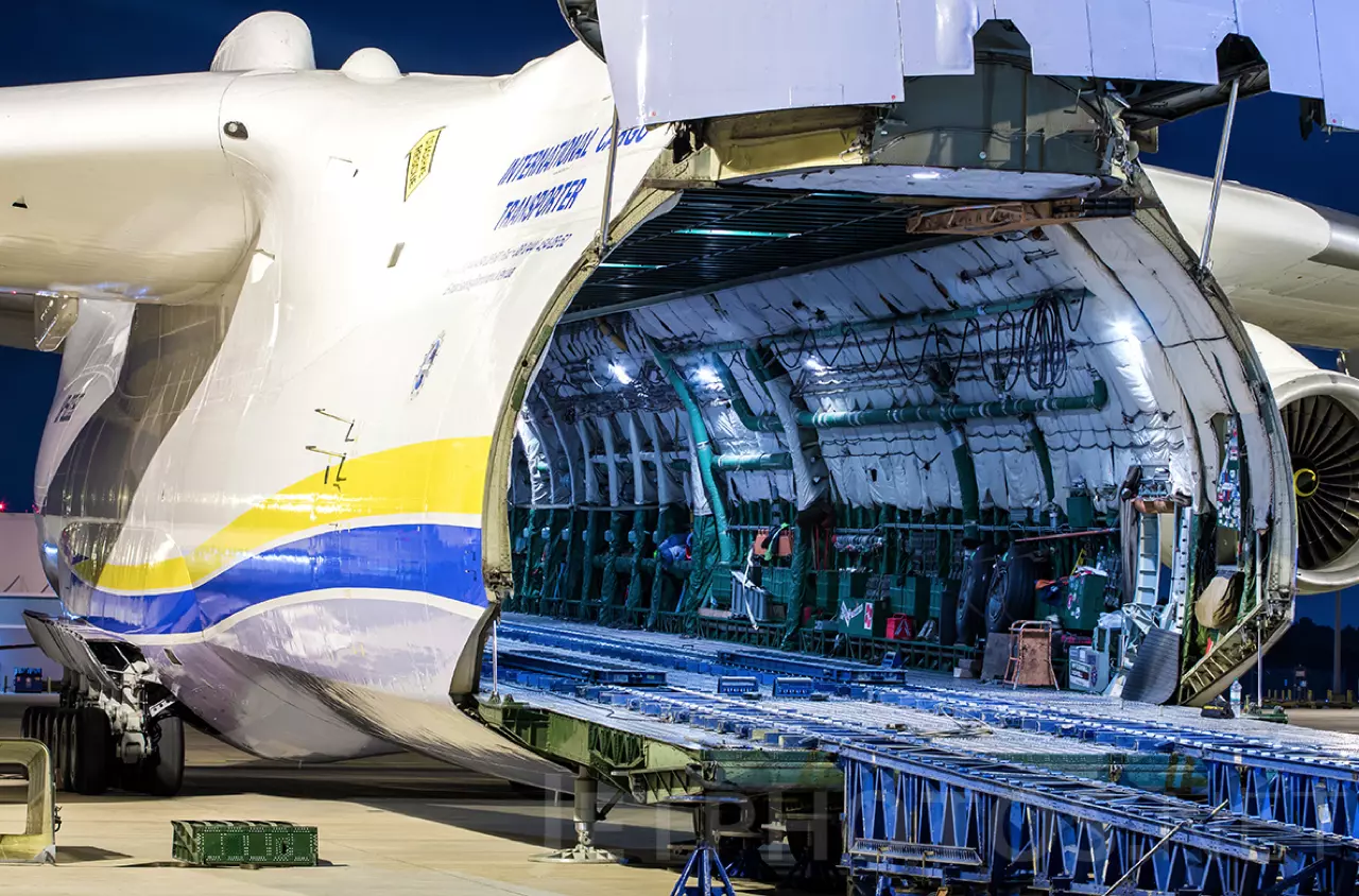 ส่อง เครื่องบินลำเลียงใหญ่ที่สุดในโลก ANTONOV AN 225 MRIYA