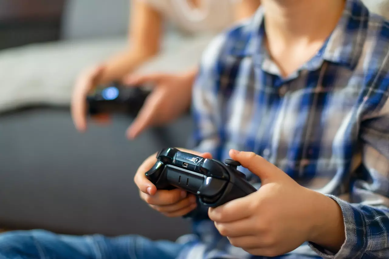 นักแคสต์เกม นักกีฬา E-Sport อาชีพในฝันทำเงินของเกมเมอร์ เส้นแบ่งเด็กติดเกม