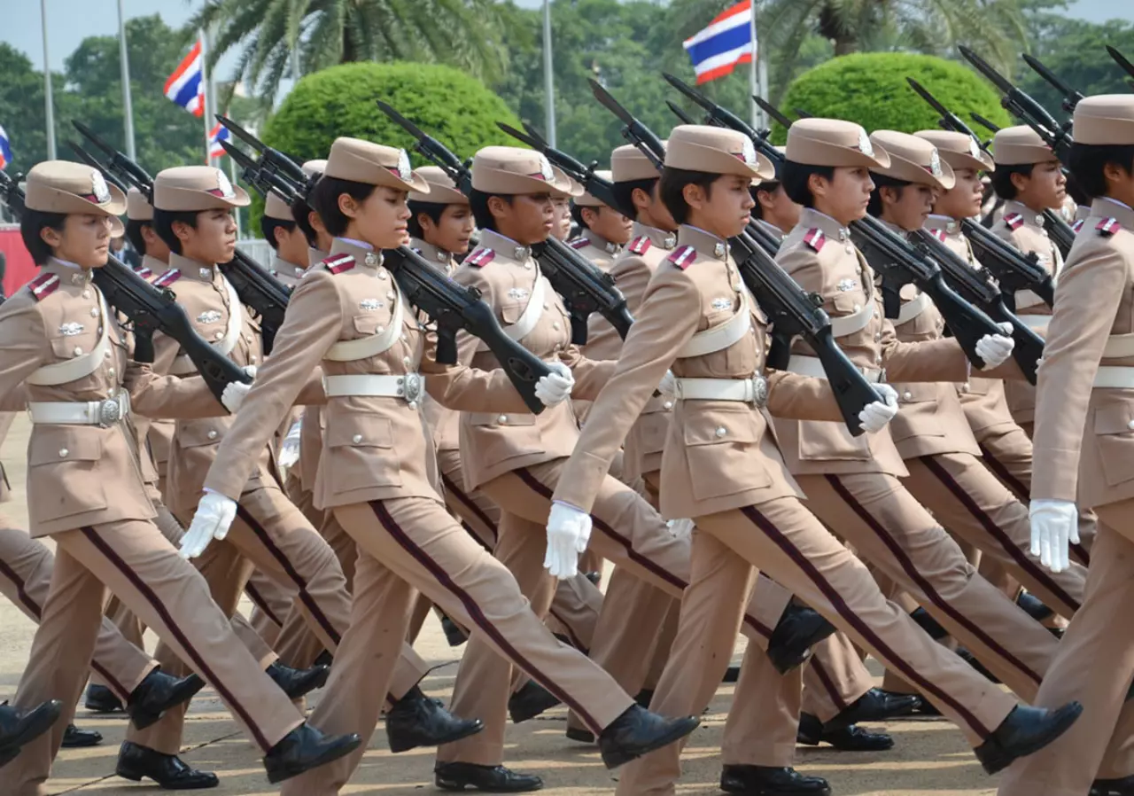 ปิดตำนาน นายร้อยหญิง 10 รุ่น ไขเหตุผล ทำไม สตช. ให้รับแต่ชาย!