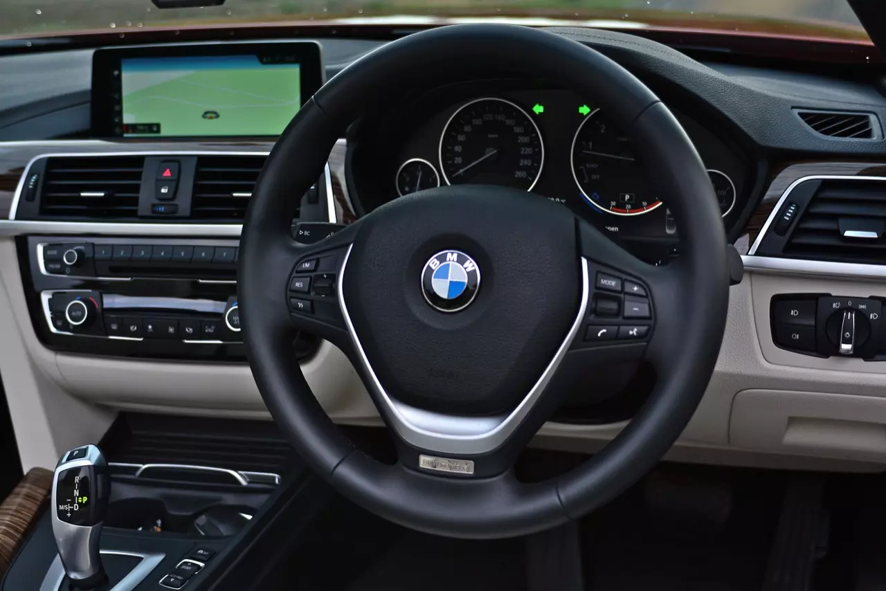 ทดสอบ BMW 430i CONVERTIBLE LUXURY LINE