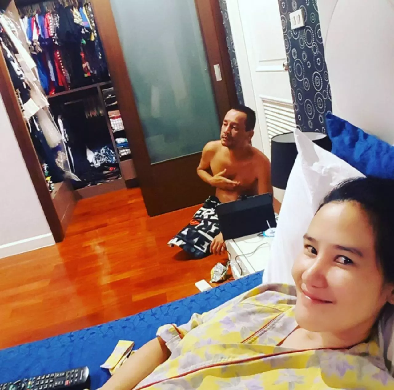 เปิดบ้านผู้ชายไม่ใส่เสื้อ 'เท่ง เถิดเทิง' อบอุ่น นั่งพื้น เปิบน้ำพริก ชีวิตสุดชิล!