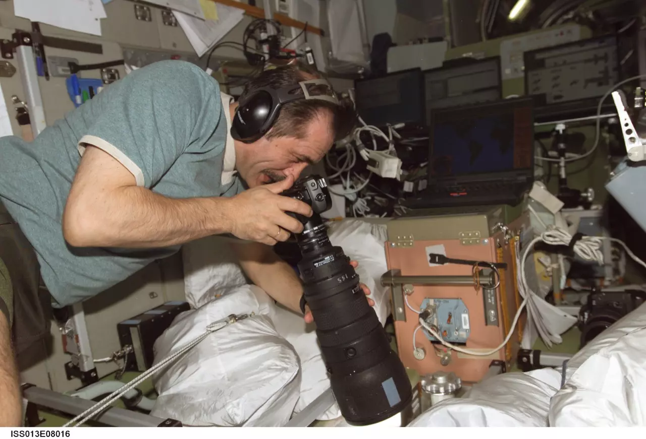 NASA สั่งซื้อกล้อง NIKON D5 53 ตัว เพื่อใช้ในภารกิจสำรวจอวกาศ !