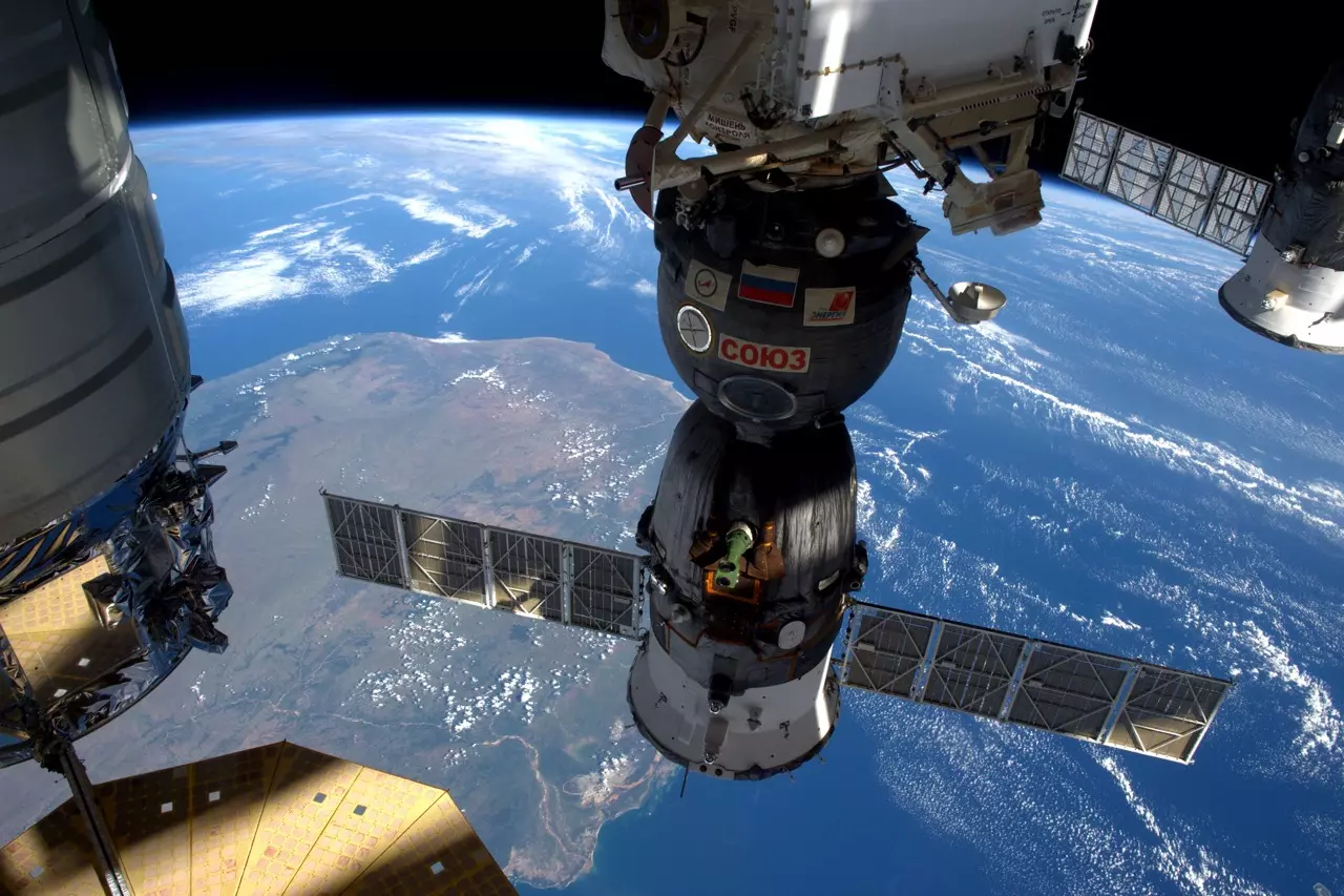 NASA สั่งซื้อกล้อง NIKON D5 53 ตัว เพื่อใช้ในภารกิจสำรวจอวกาศ !