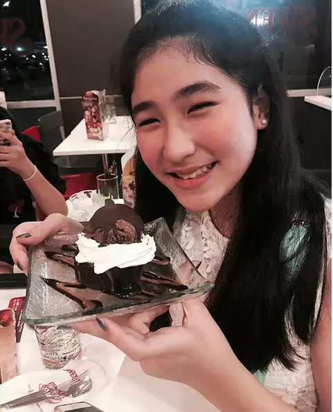 โอ้โห! ลูกสาว พีท ทองเจือ โตเป็นสาวสวย จ่อแจ้งเกิดเข้าวงการ