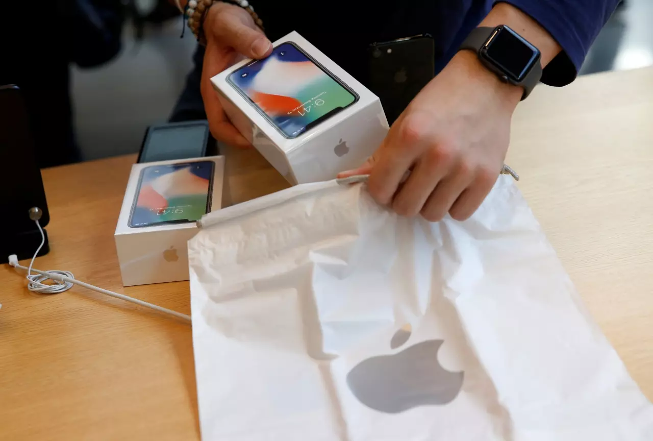 อย่าทำมึน! หิ้ว ‘iPhone X’ 1 เครื่องจากเมืองนอกเข้าไทย ต้องเสียภาษีก่อนออกสนามบิน