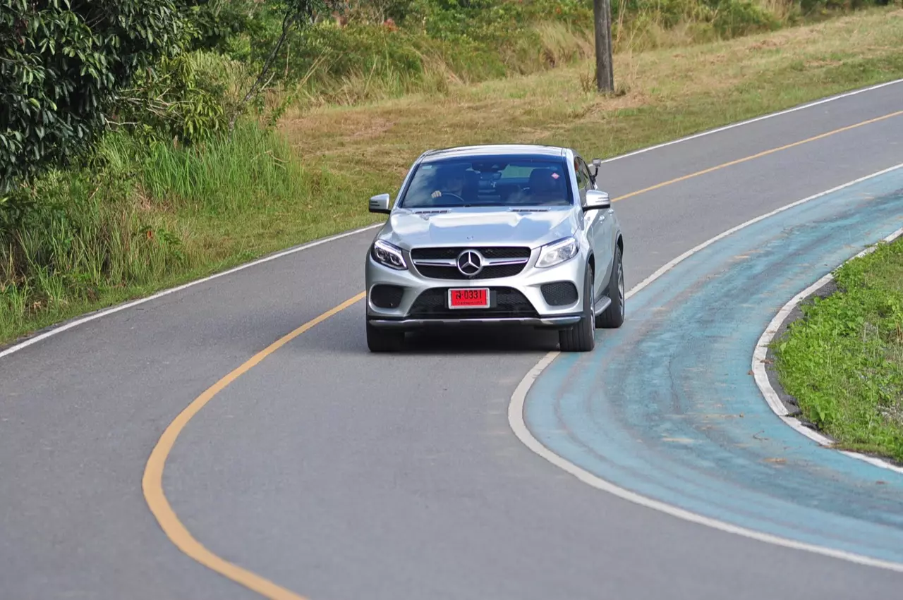 UNDERSTEER และ OVERSTEER เทคนิคการแก้ไขเมื่อรถเกิดอาการลื่นไถลท้ายปัด!