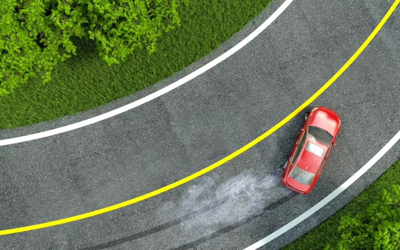 UNDERSTEER และ OVERSTEER เทคนิคการแก้ไขเมื่อรถเกิดอาการลื่นไถลท้ายปัด!