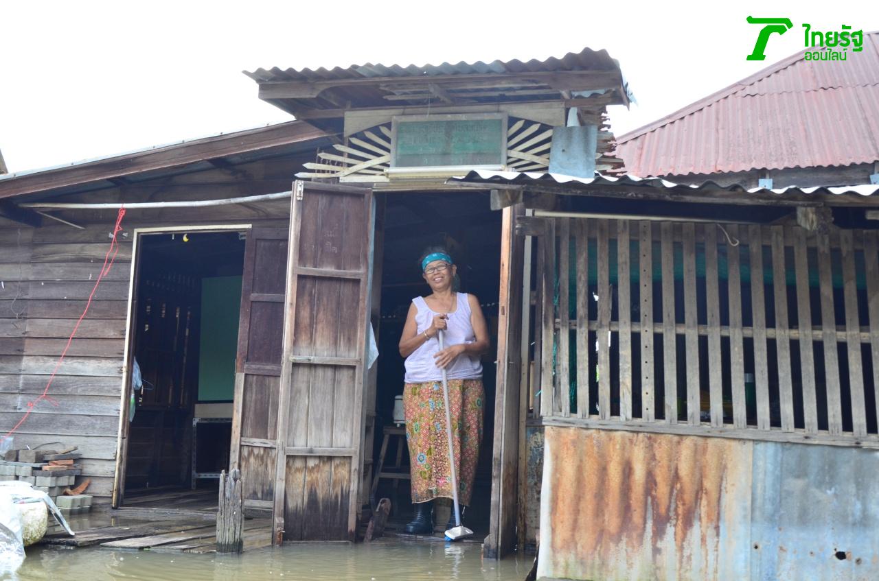 บ้านใน อ.บางไทร น้ำท่วมหนักไม่แพ้กัน