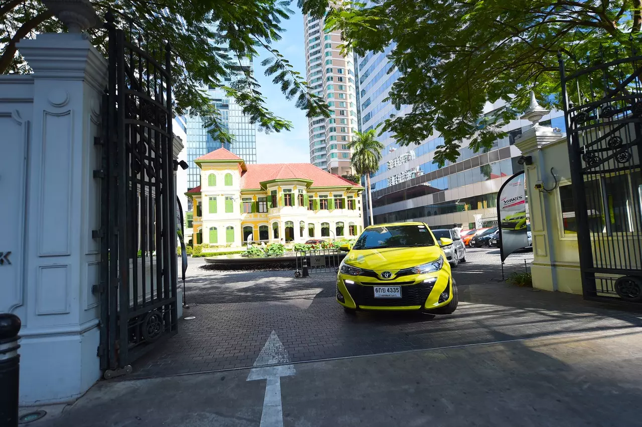 ขับดีจริงหรือ? รีวิว TOYOTA YARIS 5 ประตู รุ่นปรับโฉม 
