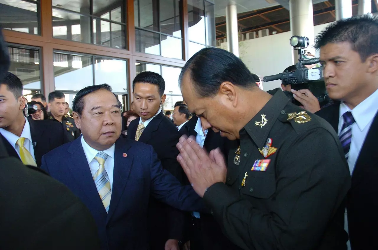 รักแม่รักเพื่อนเท่าชีวิต! ล้วงเรื่องลับฉบับ ‘บิ๊กป้อม’ ความดีที่ไม่มีใครเห็น!