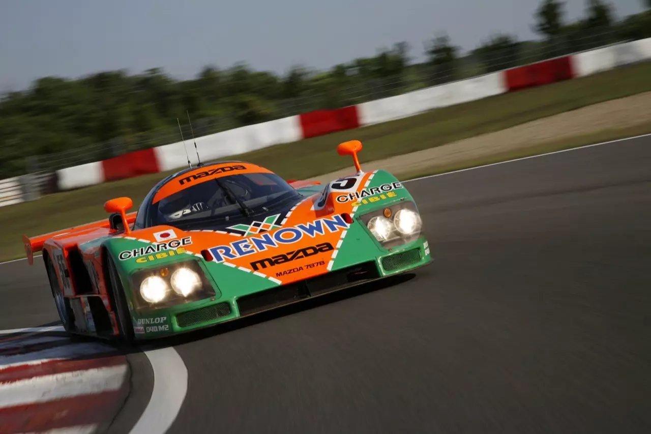 ขุดกระดูกปิศาจร้ายโรตารี่ ย้อนอดีต MAZDA เครื่องยนต์สูบหมุน
