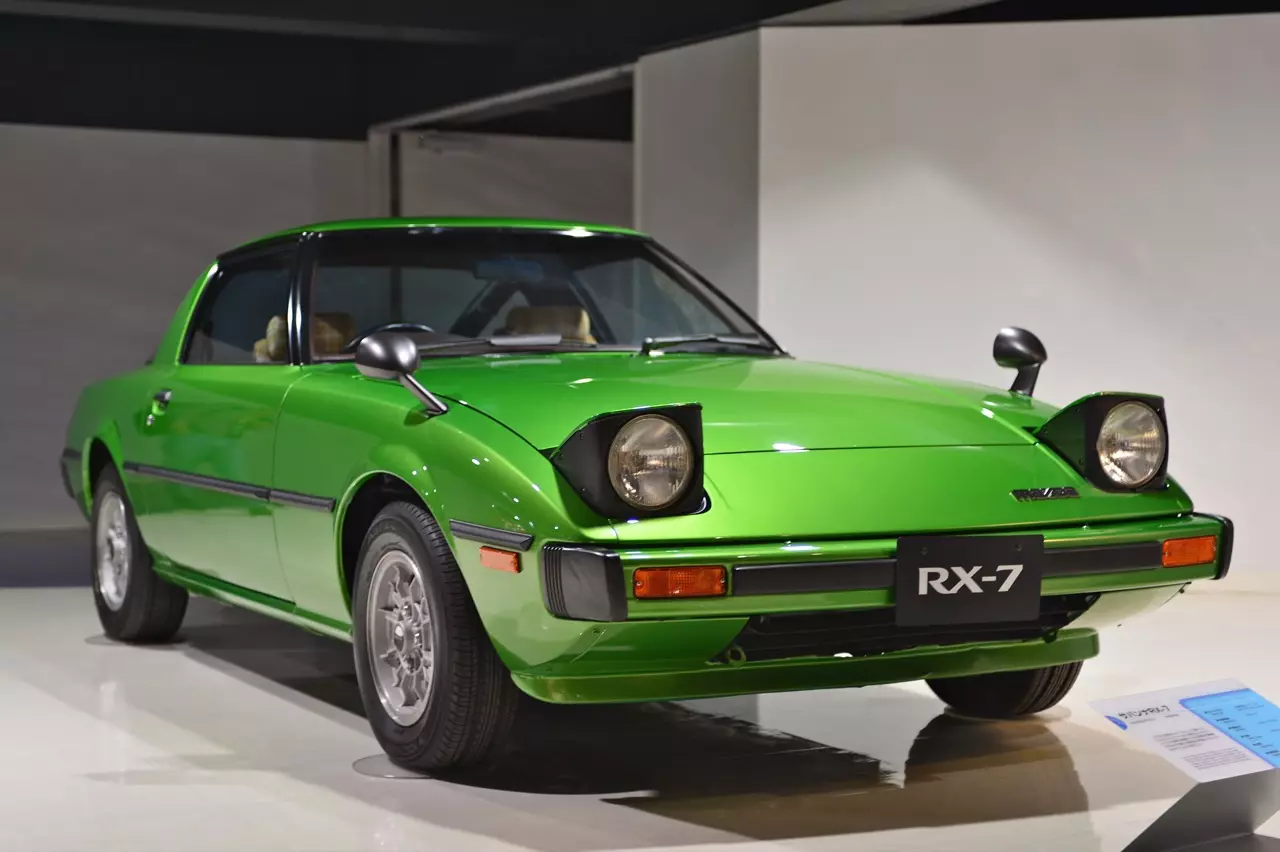 ขุดกระดูกปิศาจร้ายโรตารี่ ย้อนอดีต MAZDA เครื่องยนต์สูบหมุน