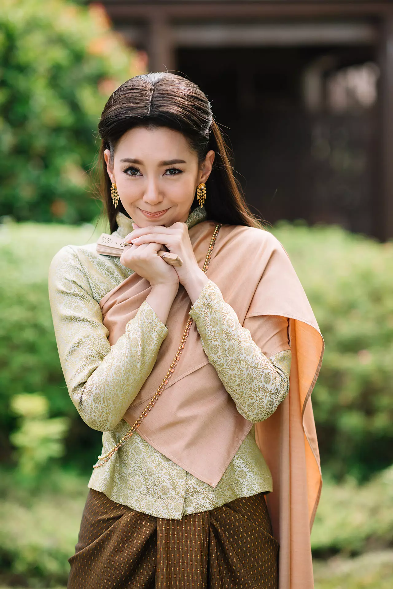 เอาใจช่วย! แม่หญิงการะเกด ม้าดีดกะโหลกหลงยุค จะทำยังไงไม่ให้โป๊ะแตก