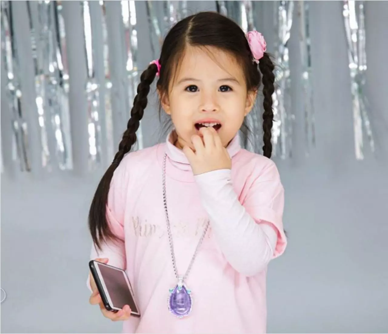 ส่อง "แฟชั่น" ภาพน่ารัก "น้องมายู" ลูกพ่อหนุ่ม-แม่เมย์ สดใสเว่อร์