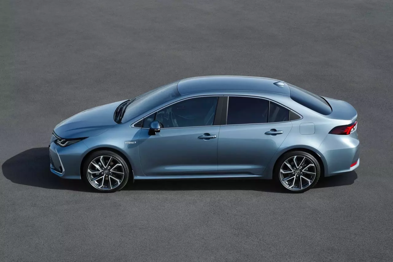 Toyota corolla online hybrid 2019