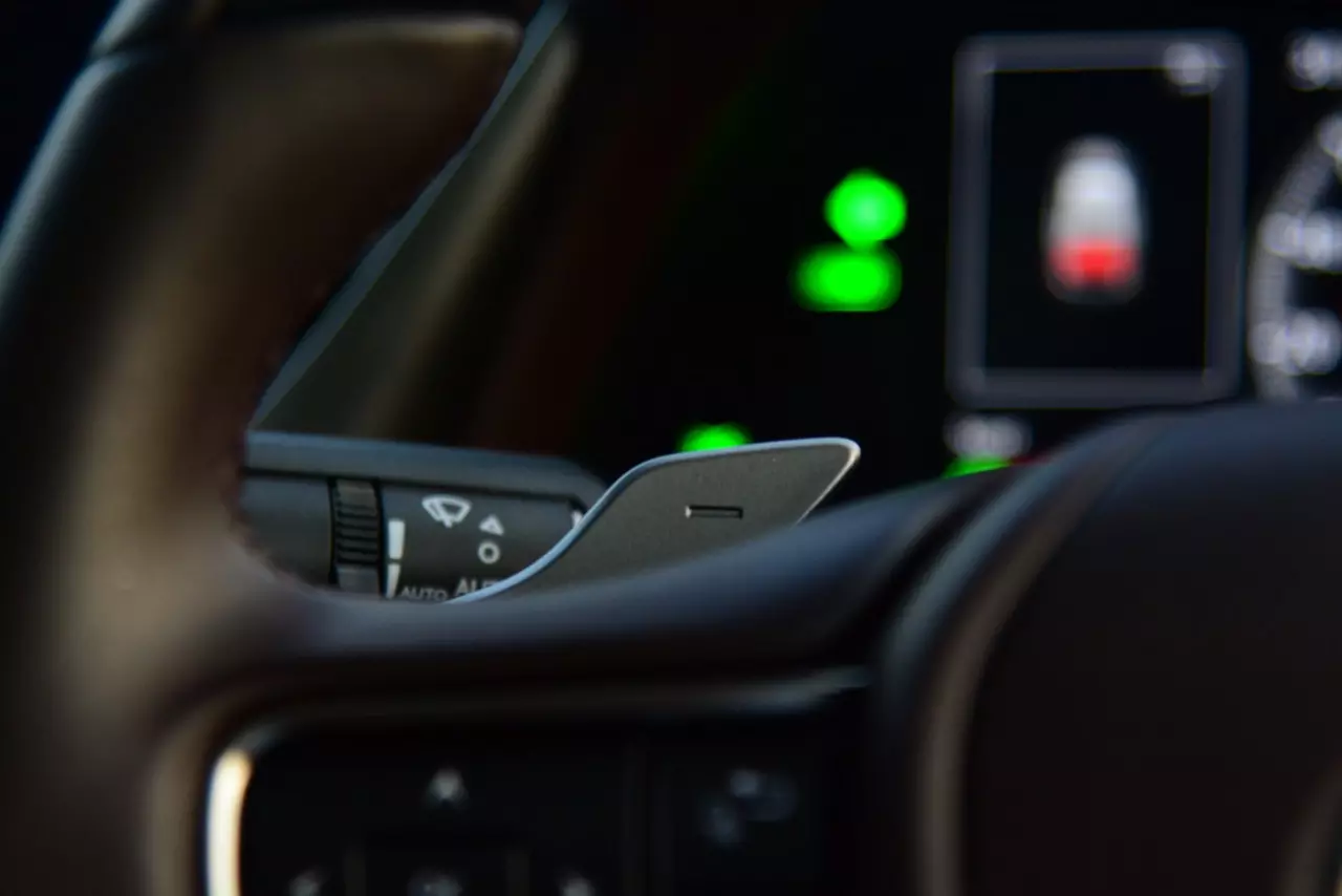 ดีกว่า NEW CAMRY ก็คันนี้ล่ะครับ รีวิว LEXUS ES300h GRAND LUXURY