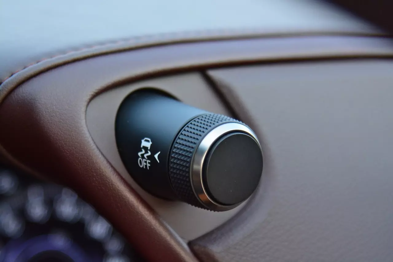 ดีกว่า NEW CAMRY ก็คันนี้ล่ะครับ รีวิว LEXUS ES300h GRAND LUXURY