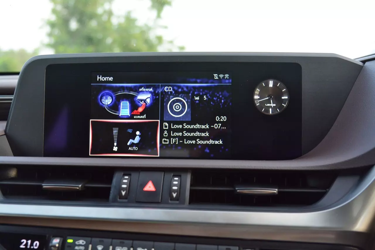 ดีกว่า NEW CAMRY ก็คันนี้ล่ะครับ รีวิว LEXUS ES300h GRAND LUXURY