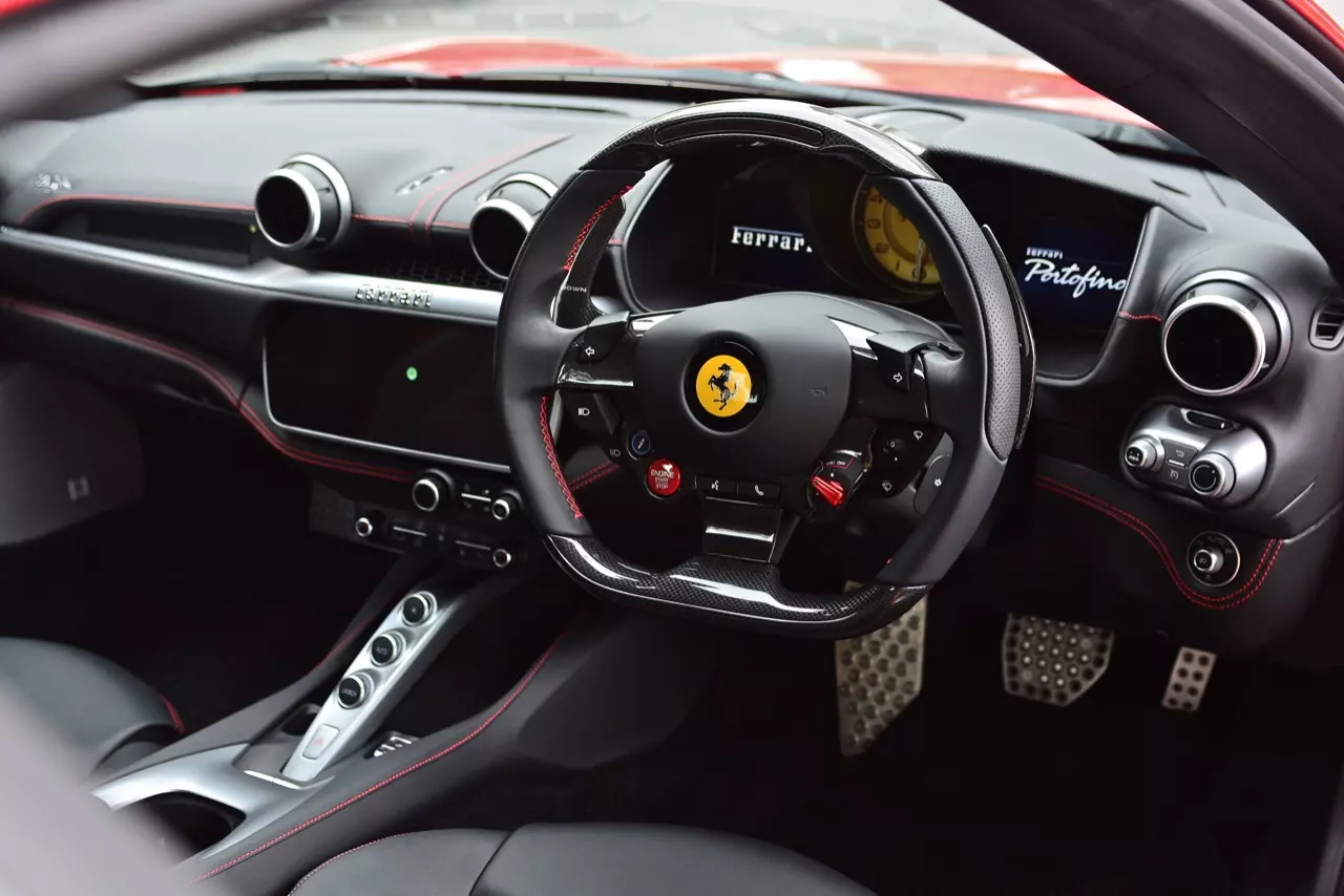 ลองของหรู รีวิวซุปเปอร์คาร์เปิดประทุน Ferrari Portofino