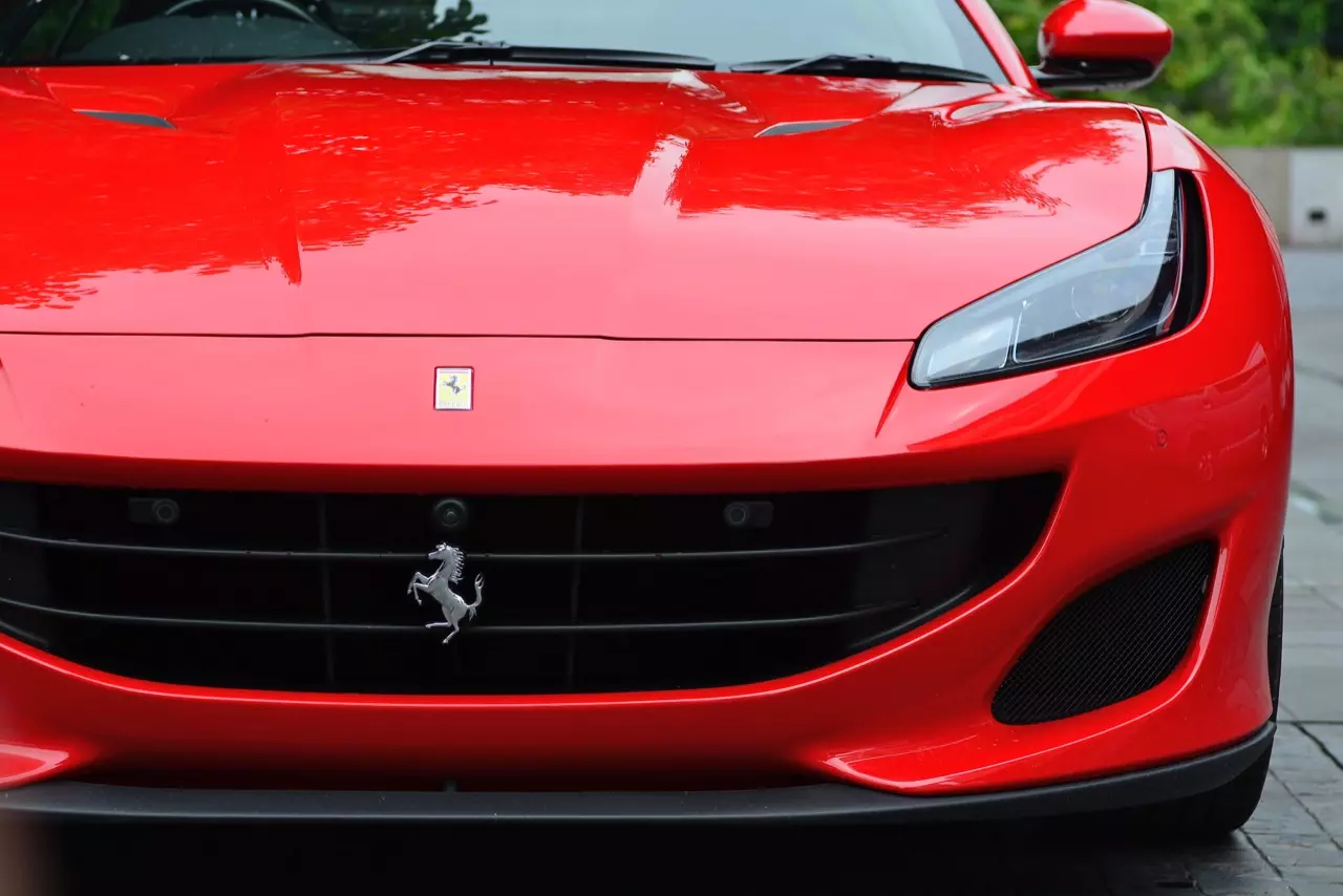 ลองของหรู รีวิวซุปเปอร์คาร์เปิดประทุน Ferrari Portofino