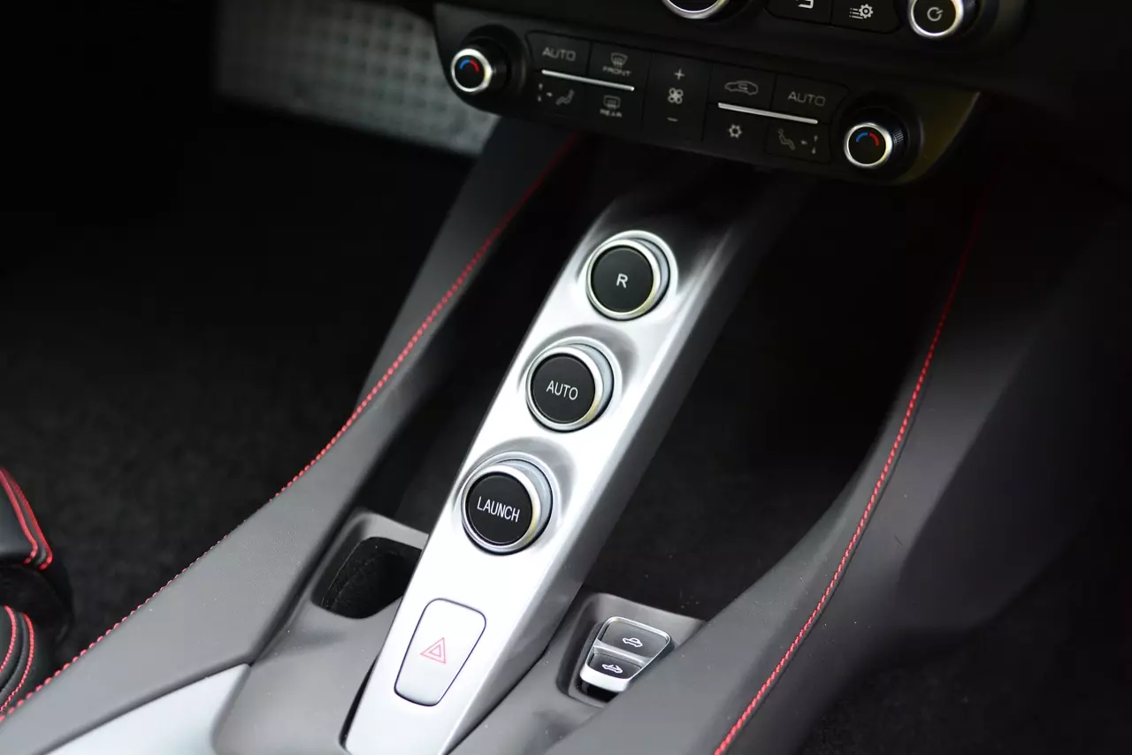 ลองของหรู รีวิวซุปเปอร์คาร์เปิดประทุน Ferrari Portofino