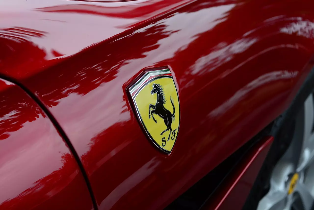 ลองของหรู รีวิวซุปเปอร์คาร์เปิดประทุน Ferrari Portofino