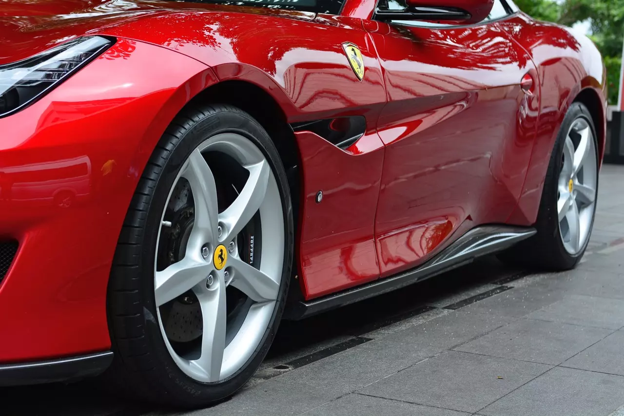 ลองของหรู รีวิวซุปเปอร์คาร์เปิดประทุน Ferrari Portofino
