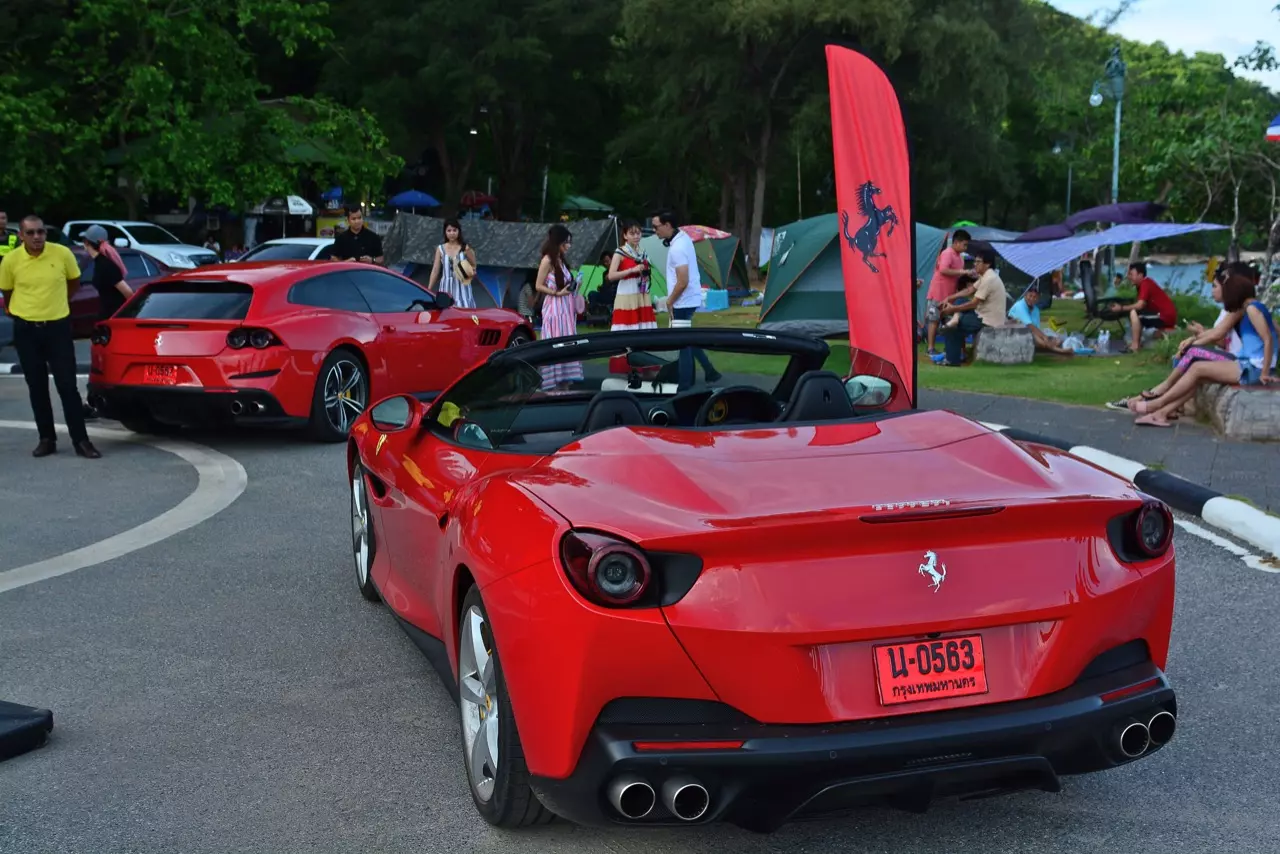 ลองของหรู รีวิวซุปเปอร์คาร์เปิดประทุน Ferrari Portofino