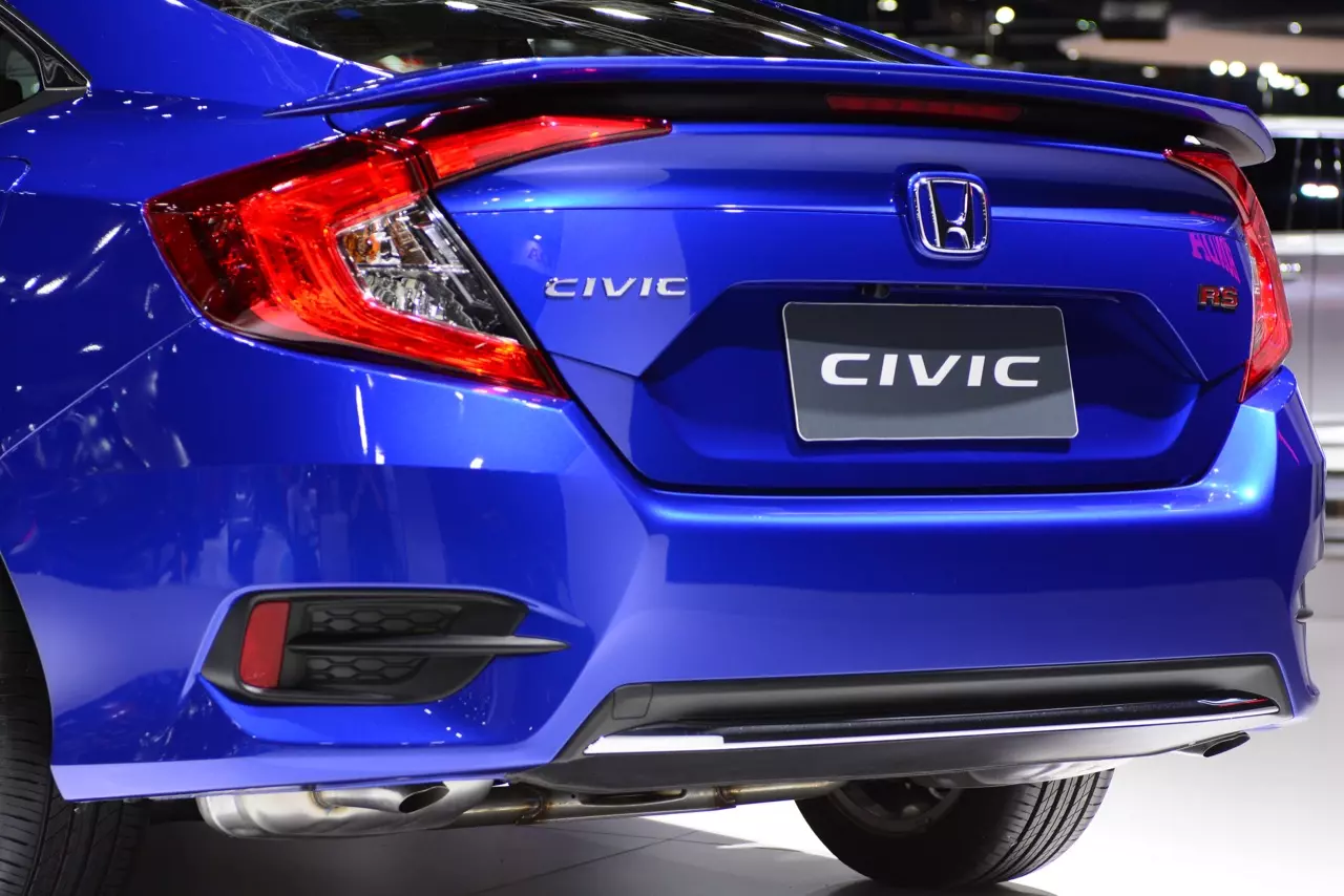 อย่างหล่อ! HONDA CIVIC รุ่นปรับโฉม 2019 ราคามาแล้ว