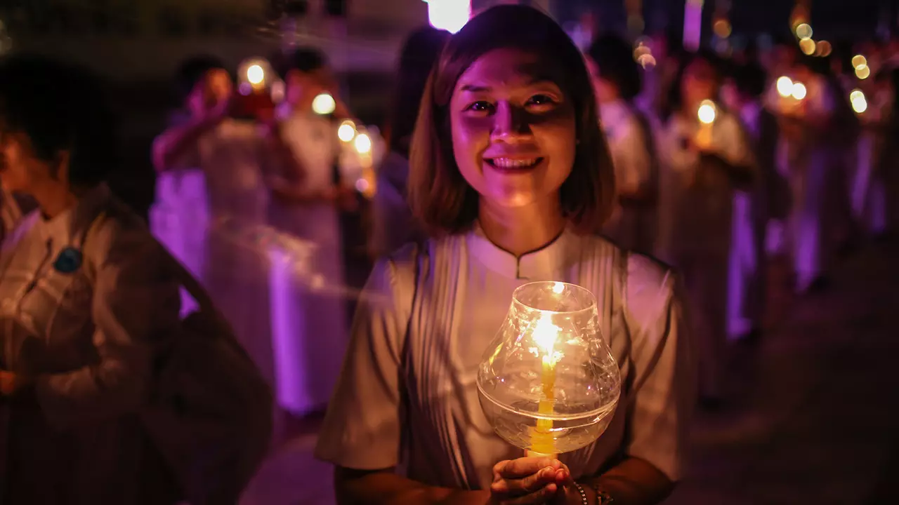 "ธรรมกาย"จุดโคมมาฆะประทีป ถวายเป็นพุทธบูชา เนื่องใน "วันมาฆบูชา"
