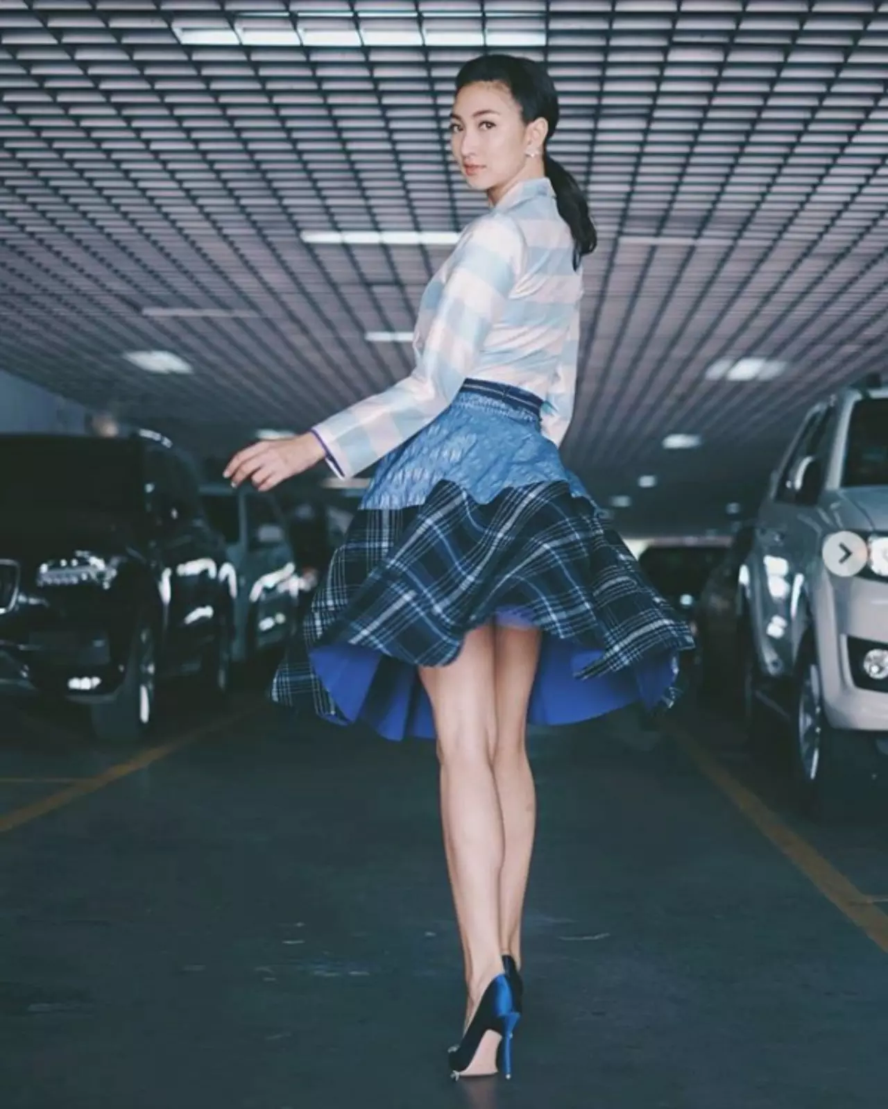 ส่อง "แฟชั่น" 3 สาวคนดังใส่ "ผ้าไทย" โด่งดังไกลถึงต่างแดน!