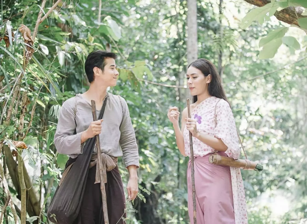 "แฟชั่น" สไบย้อนยุค ประชันชุดสวยด้วยเสื้อผ้ายุครัตนโกสินทร์
