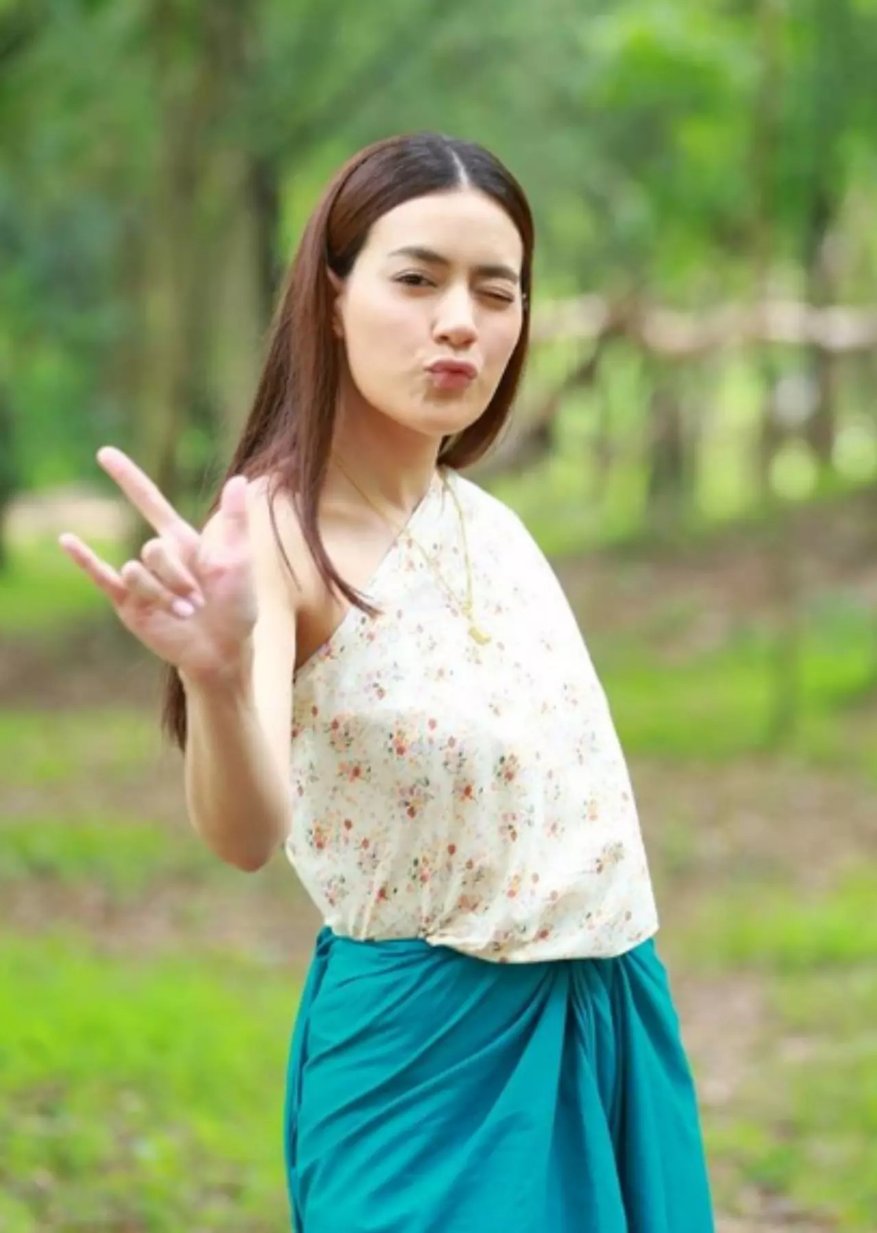"แฟชั่น" สไบย้อนยุค ประชันชุดสวยด้วยเสื้อผ้ายุครัตนโกสินทร์
