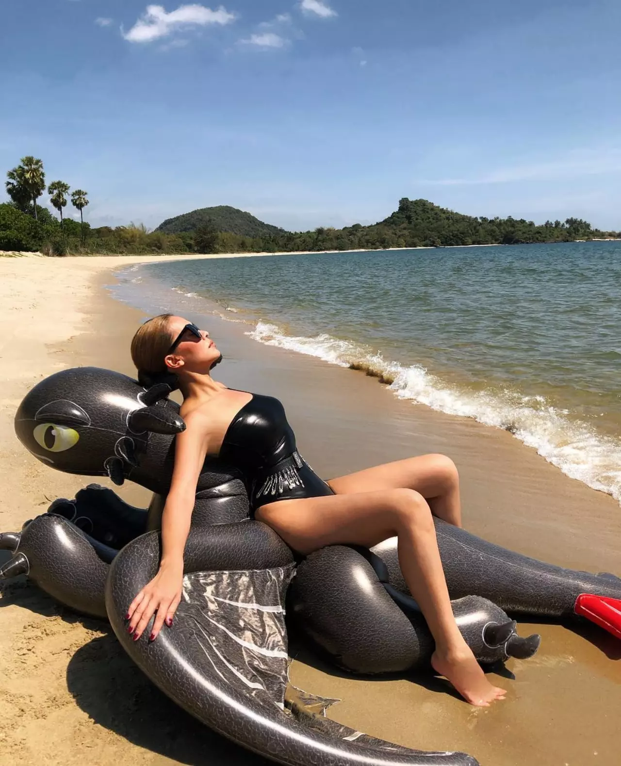เผ็ดทุกลุค "แฟชั่น" ชุดว่ายน้ำ "แพร วทานิกา" แซ่บจนทะเลจืด