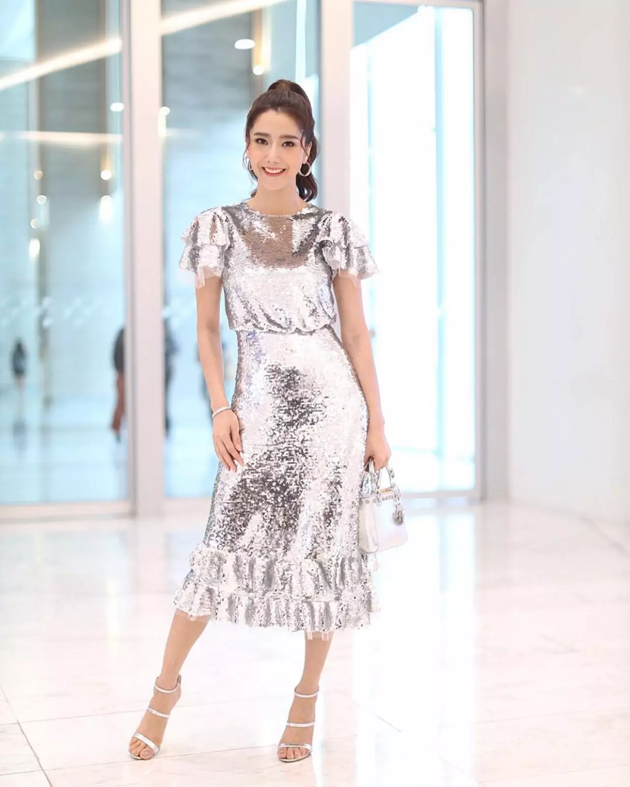 ซูมเน้นๆ "แฟชั่น" สไตล์ "ไอซ์ อภิษฎา" สวย เซ็กซี่ทุกชุด!