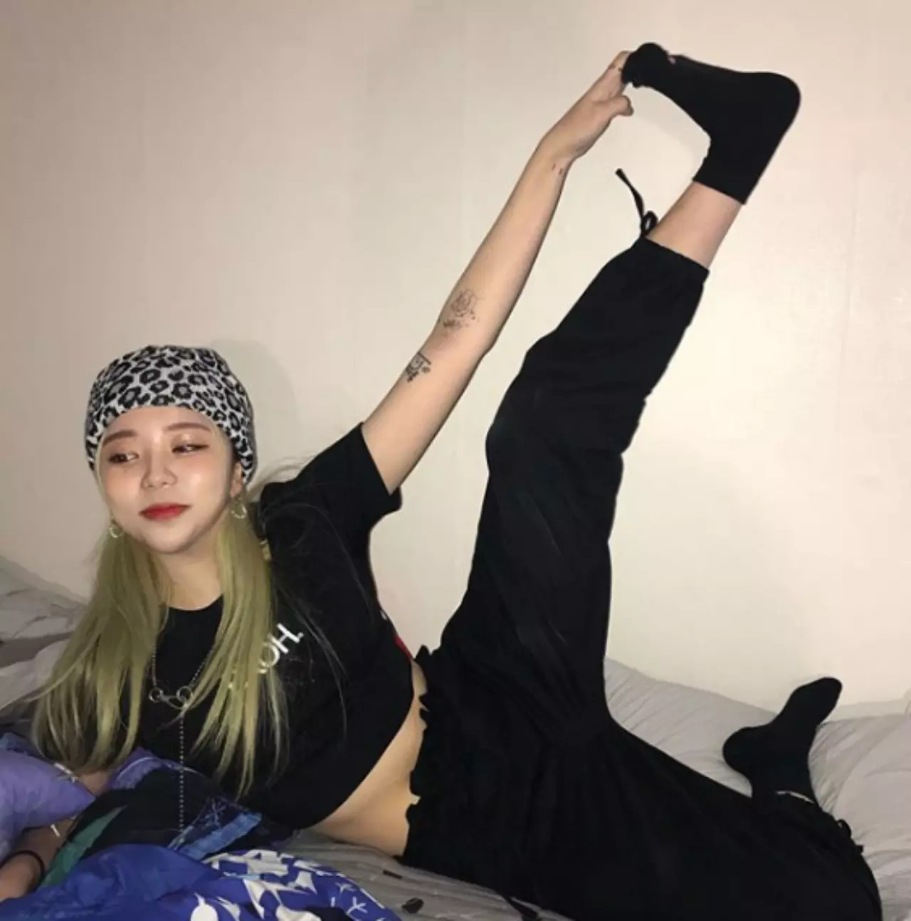 โพสท่า "ถ่ายรูป" สุดแนว แปลกแต่ปัง! แจก 13 ไอเดียเรียกไลค์โซเชียล