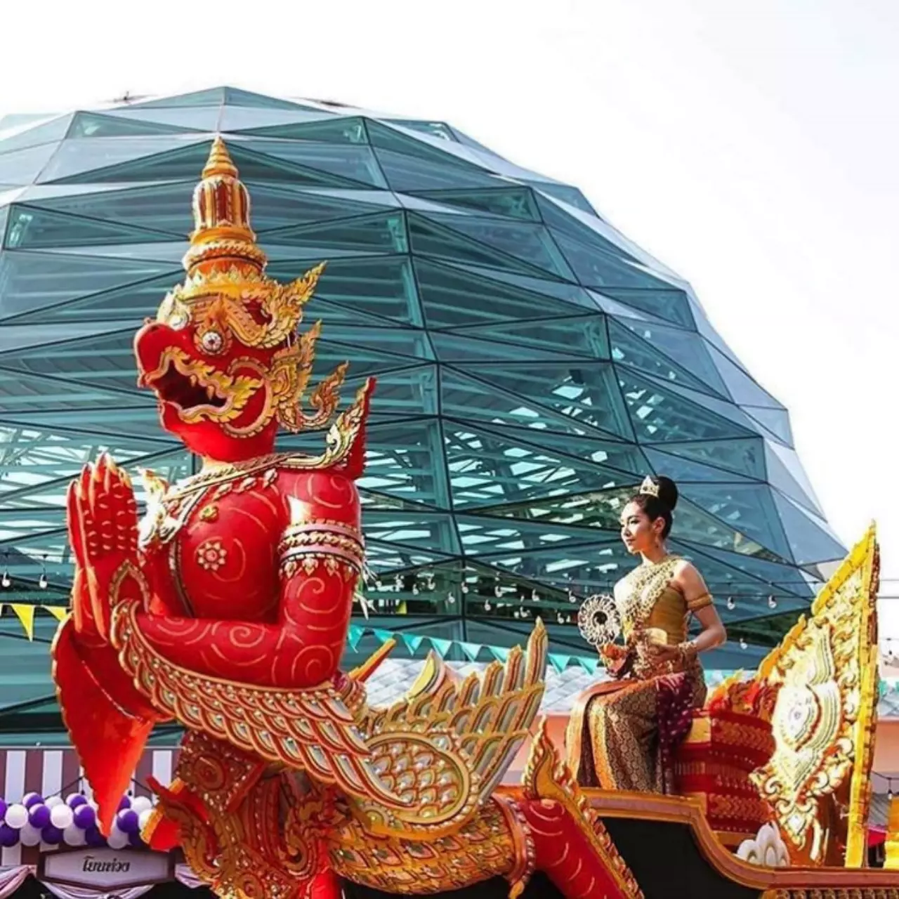 3 คนดัง "นางสงกรานต์" ใส่ "ชุดไทย" แปลงร่างเป็น "ทุงสะเทวี"