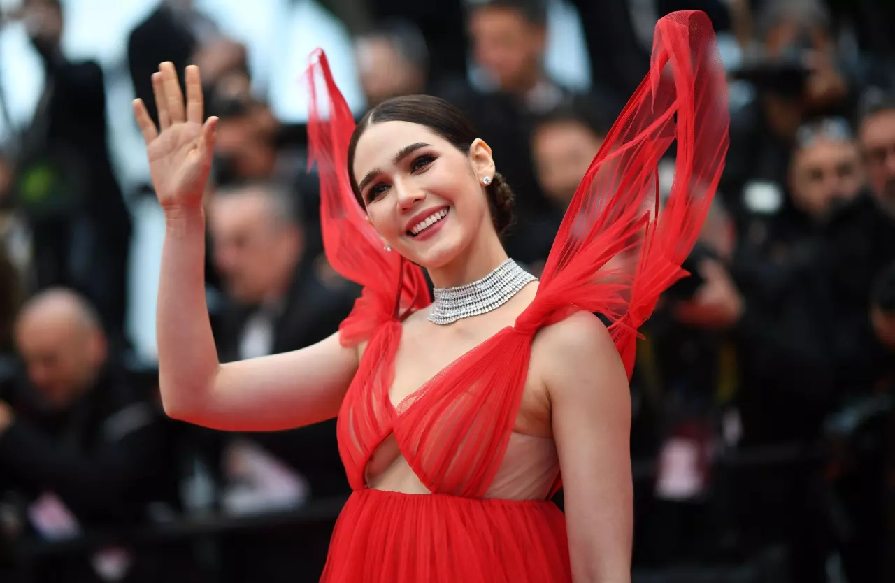 แดงไหนเด่น แดงไหนดับ "แฟชั่น" ไม่มีแรงเดิน Red or Red บน "Cannes 2019"