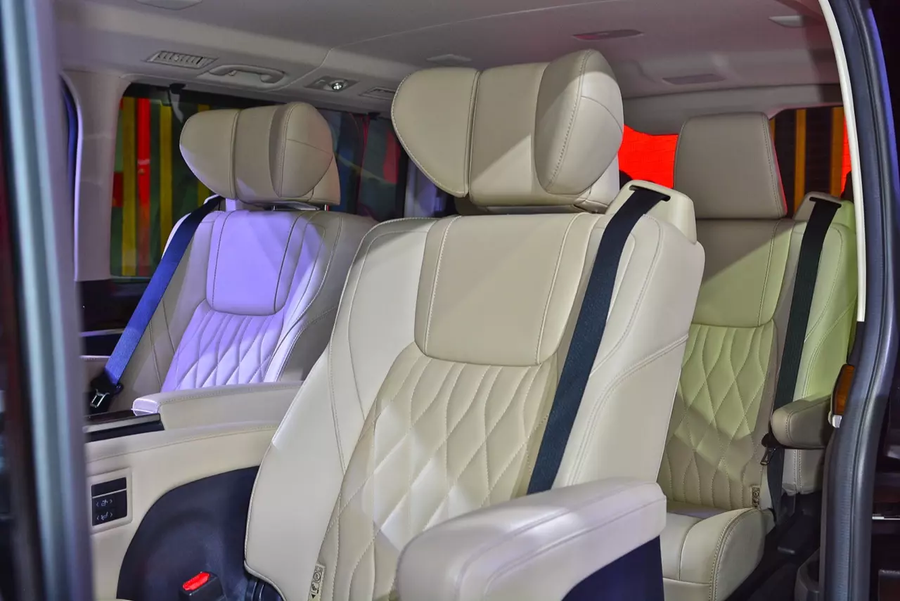 ราคาดีงาม มาแล้ว! รถตู้มหาชนคนรักครอบครัว Toyota Majesty