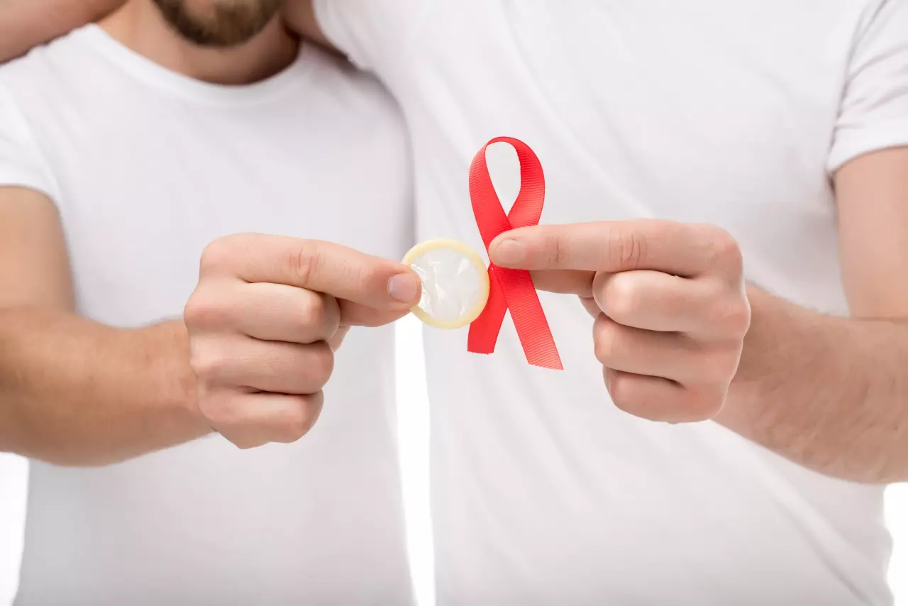 เปิดคัมภีร์ "PrEP-PEP" ไม่สวม "ถุงยาง" กันเชื้อ HIV แต่โรคติดต่อถามหา