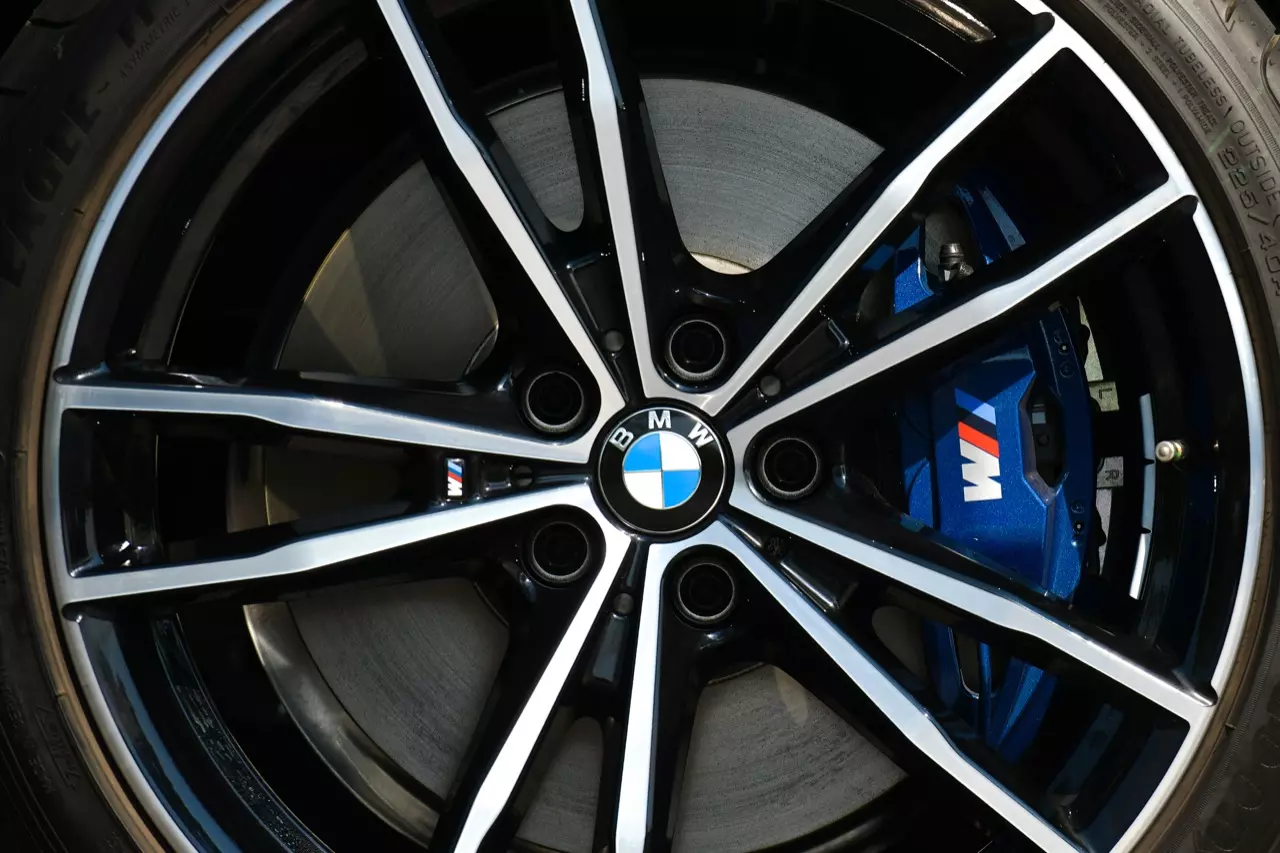 ประกอบไทยราคาน่ารัก BMW 320d ดีเซลจอมประหยัด / 330e M SPORT เสียบปลั๊ก รักษ์โลก!