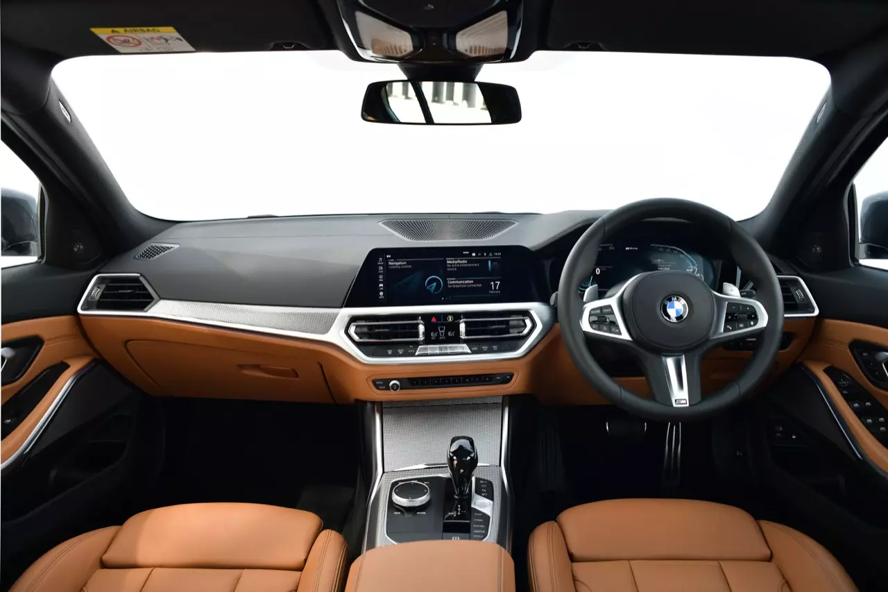 ประกอบไทยราคาน่ารัก BMW 320d ดีเซลจอมประหยัด / 330e M SPORT เสียบปลั๊ก รักษ์โลก!