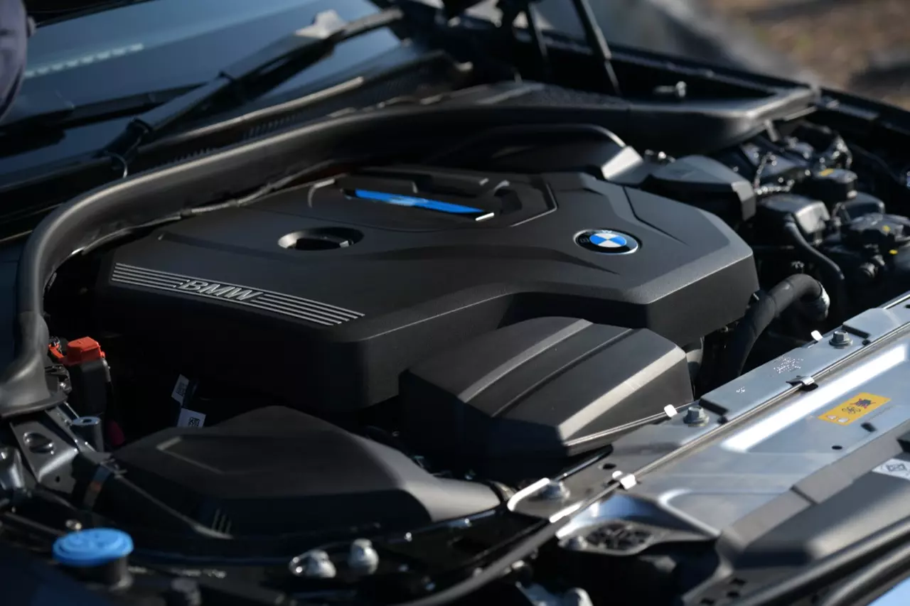 ประกอบไทยราคาน่ารัก BMW 320d ดีเซลจอมประหยัด / 330e M SPORT เสียบปลั๊ก รักษ์โลก!