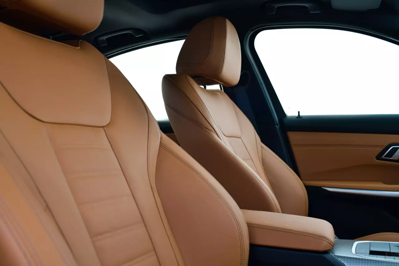 ประกอบไทยราคาน่ารัก BMW 320d ดีเซลจอมประหยัด / 330e M SPORT เสียบปลั๊ก รักษ์โลก!