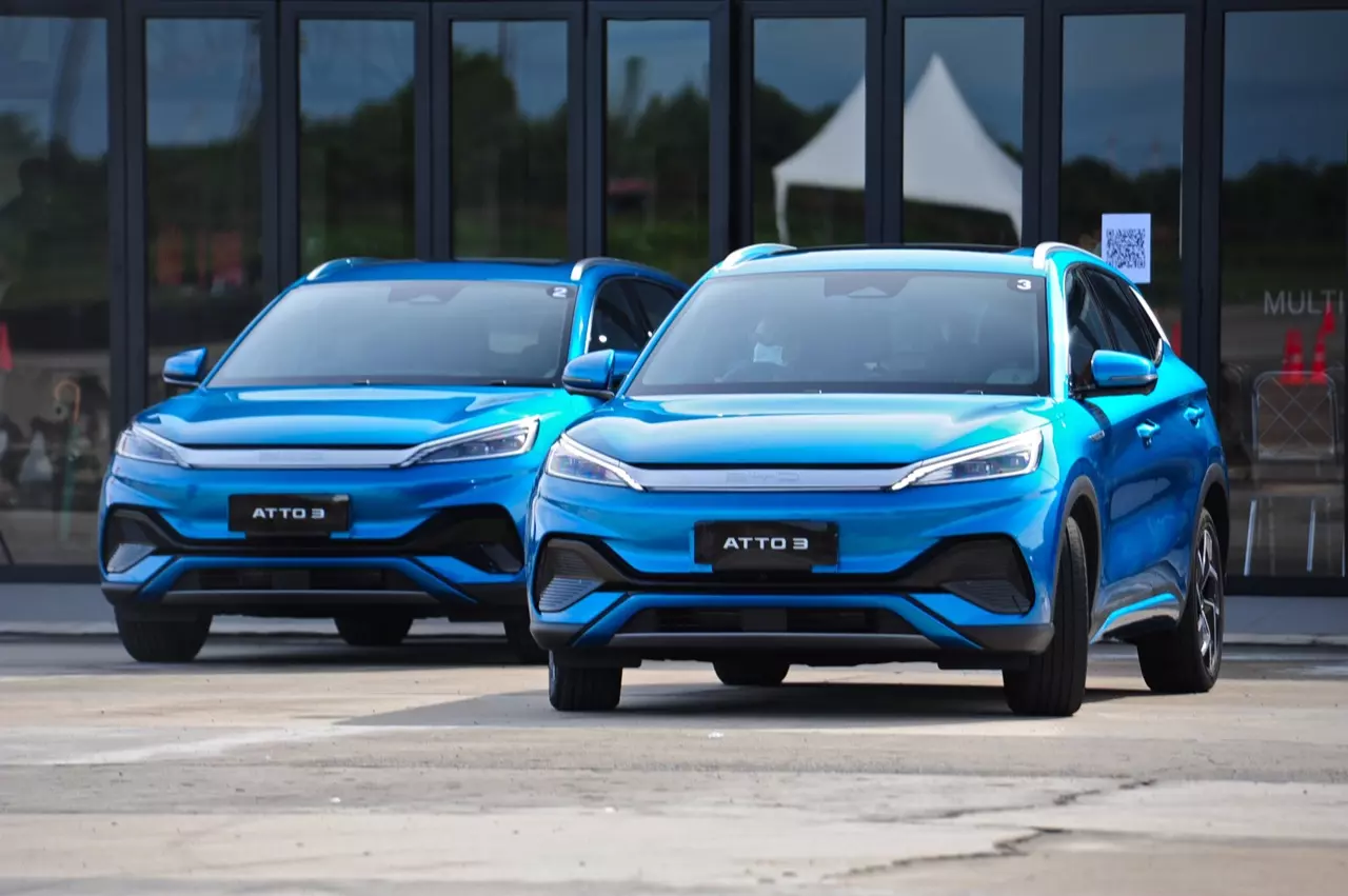สัมผัสแรกสุดแสบทรวง ทดสอบ รถยนต์ไฟฟ้า BYD ATTO3 