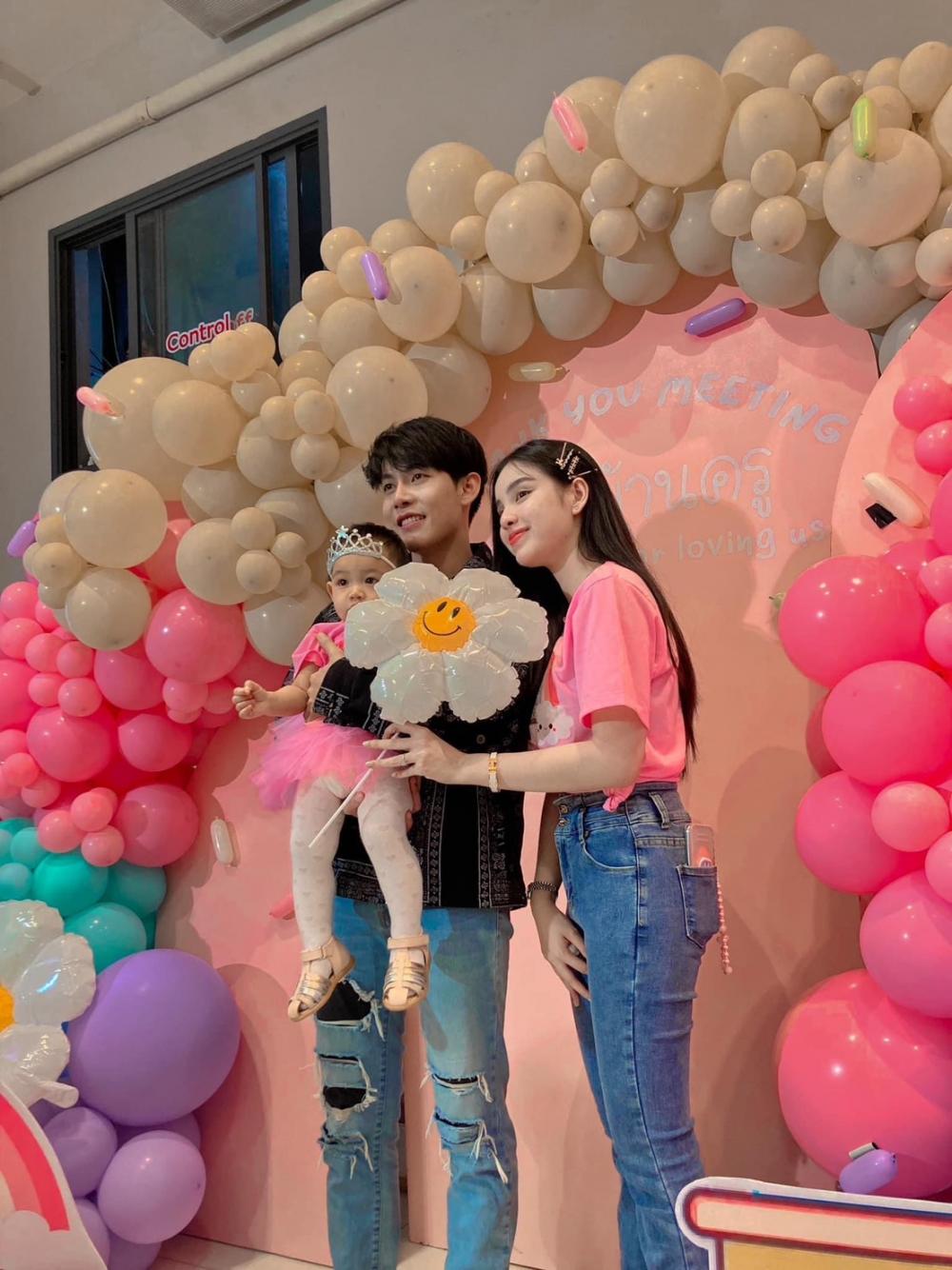 ส่องความน่ารัก น้องตั้งใจ ลูกสาว ครูเต้ย อภิวัฒน์ และภรรยา